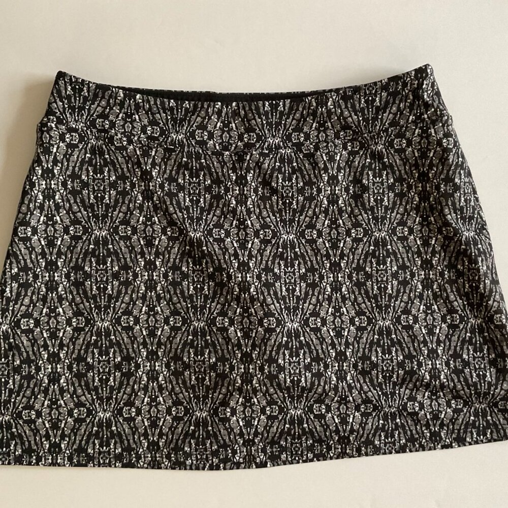 TRANQUILITY Women's Athletic Skort EUC Size Small - Picture 1 of 5
